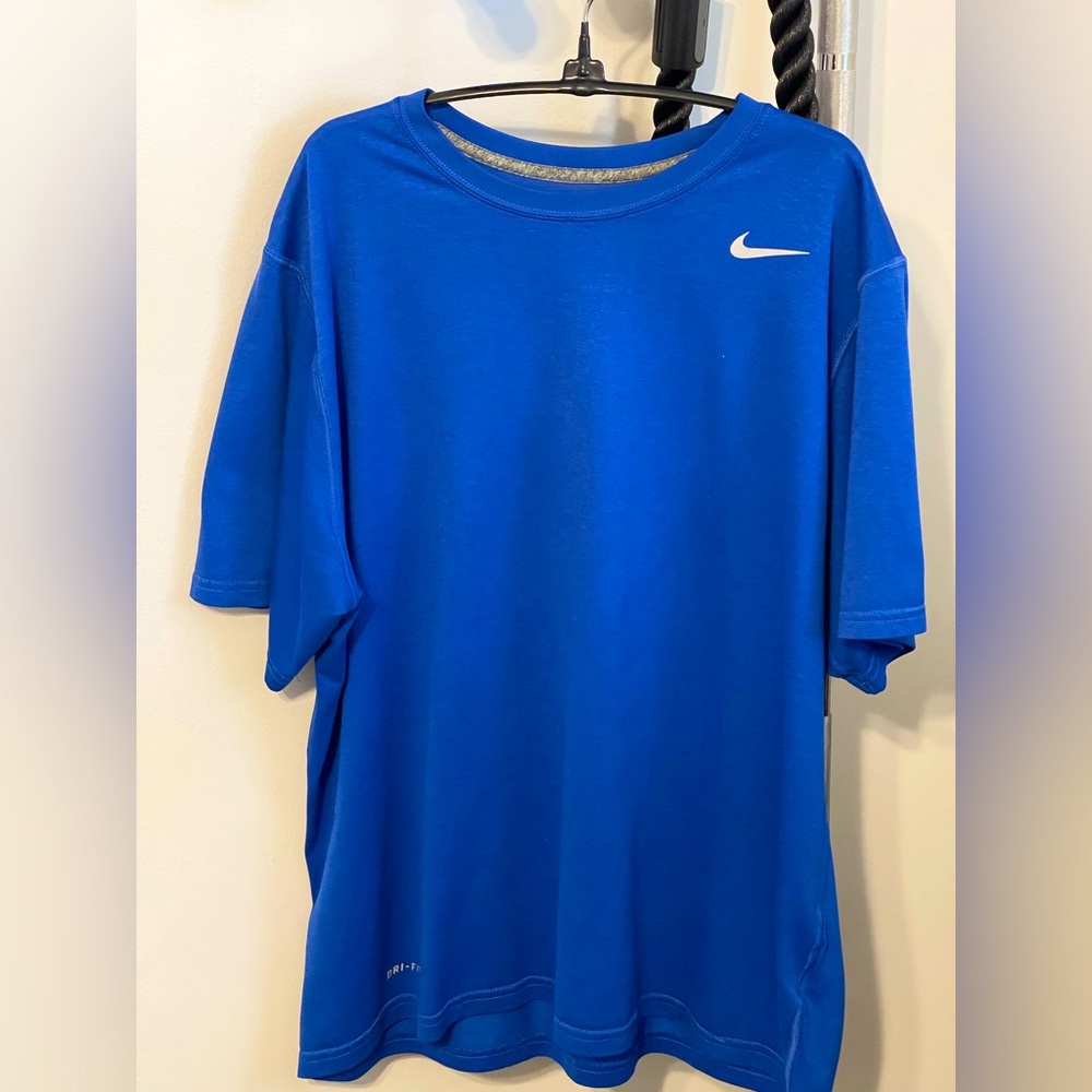 Nike Dry Fit Men’s XL Athletic Shirt Royal Blue